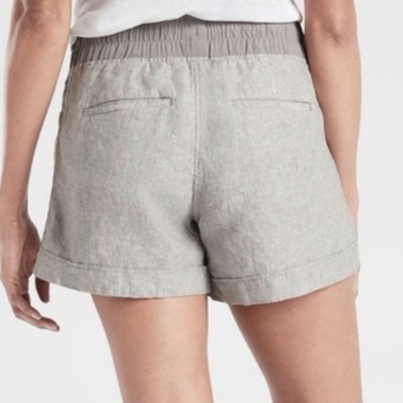 Athleta Women's Cabo Lightweight Linen 4" Inseam Shorts in Stone Gray - Size 10 - Picture 2 of 16